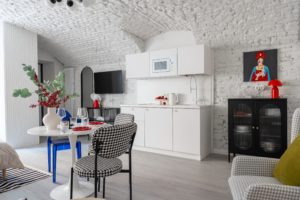 Studio apartment on Voznesensky, 33
